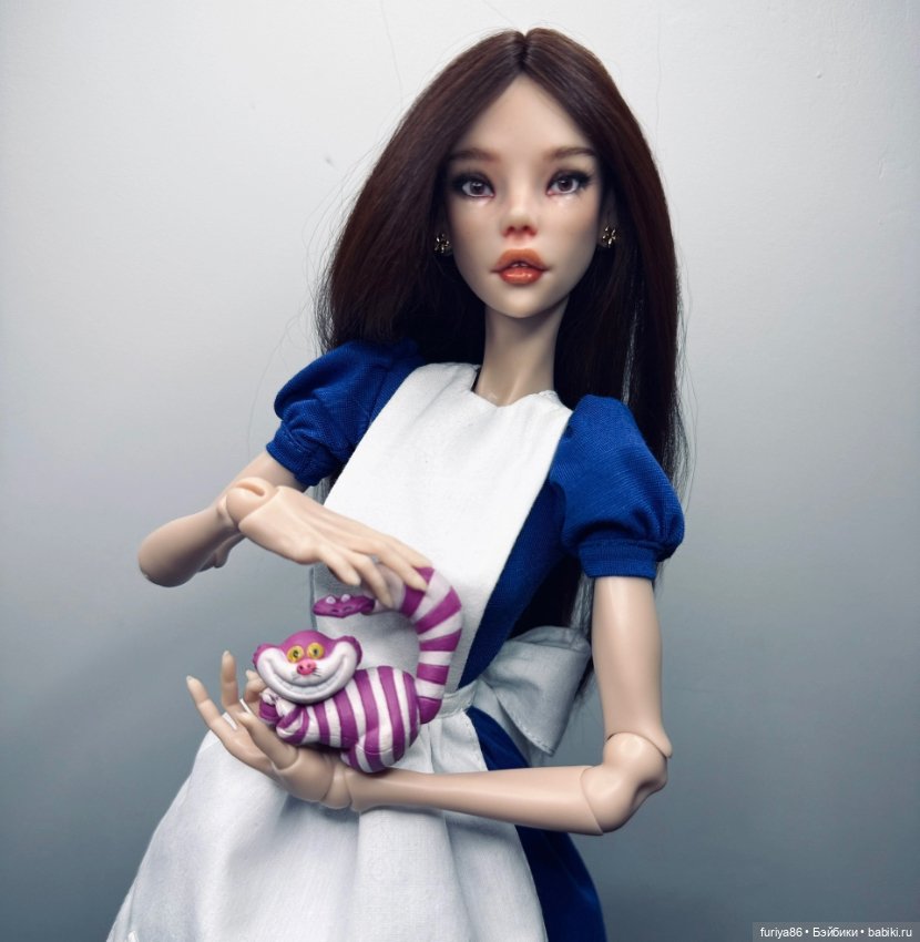 Косплей на Алису из игры “ Alice madness”