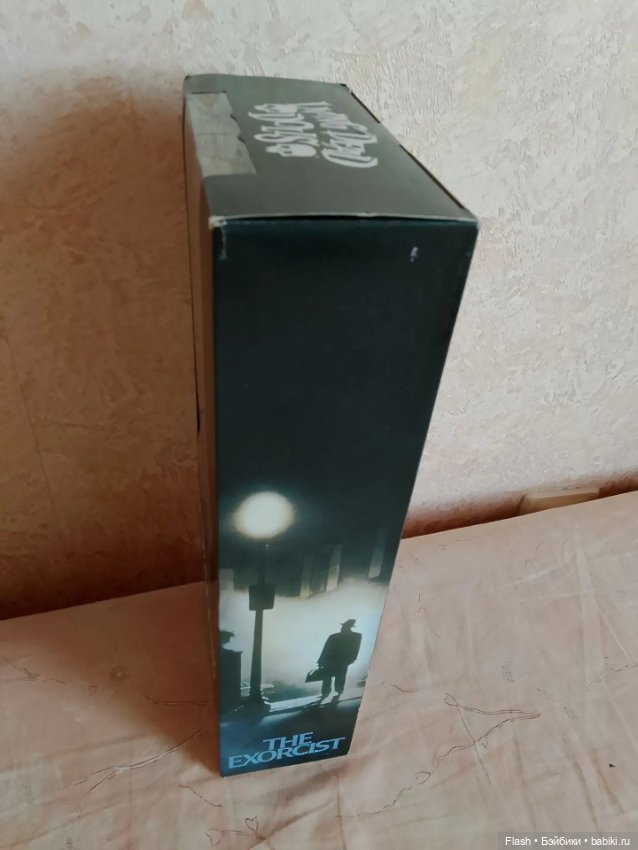 Девочка их Экзорциста Mezco (фото 2)