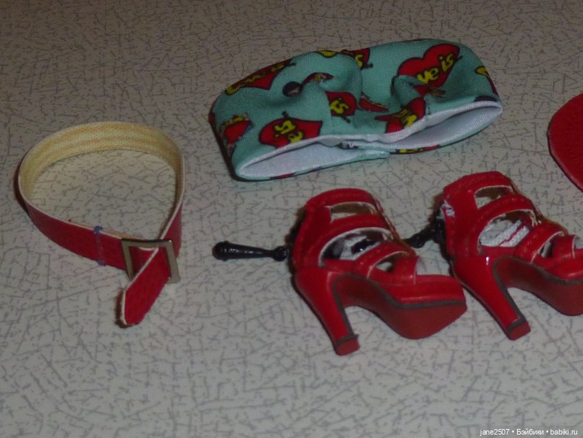 Набор аксессуаров Handmade для кукол 12 дюймов - Barbie, Poppy Parker, Nu Face и др (фото 2)
