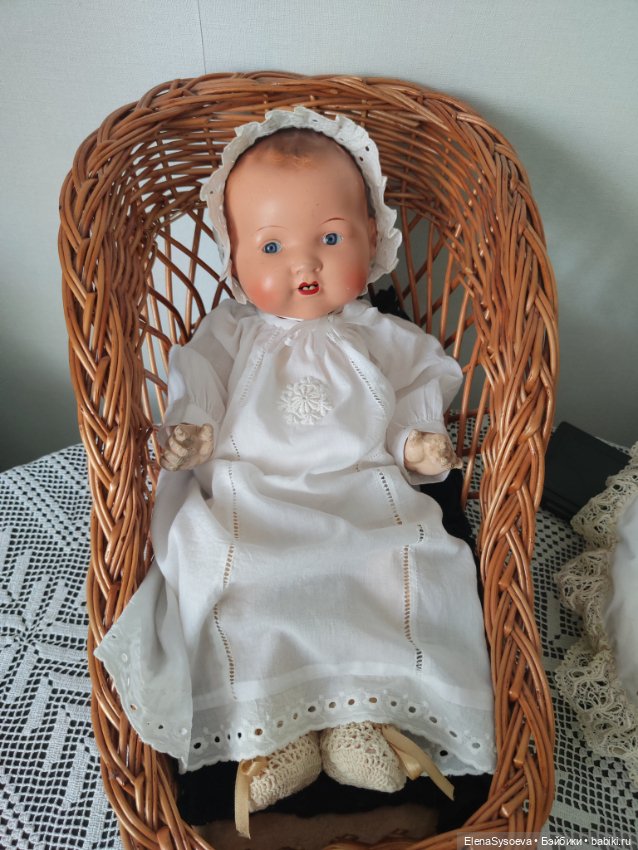 Крестильное платье и чепчик для куклы (фото 5)