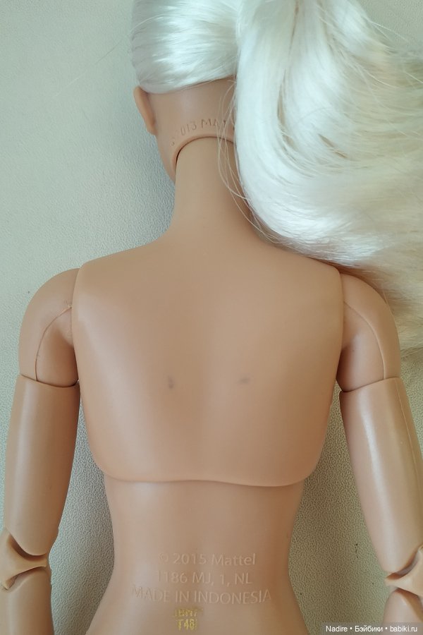 Barbie Basics №2 Карла блондинка (фото 4)