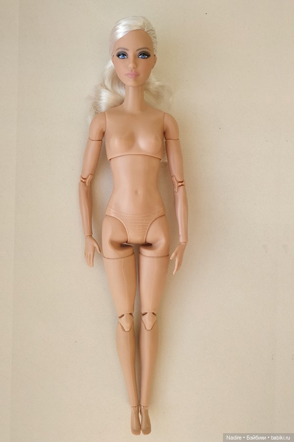 Barbie Basics №2 Карла блондинка
