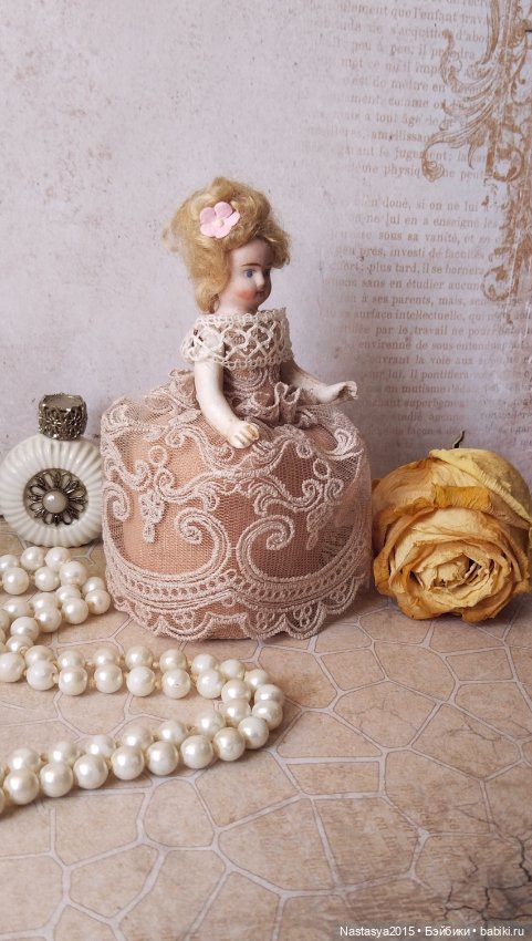 Игольница half doll Антуанетта (фото 2)