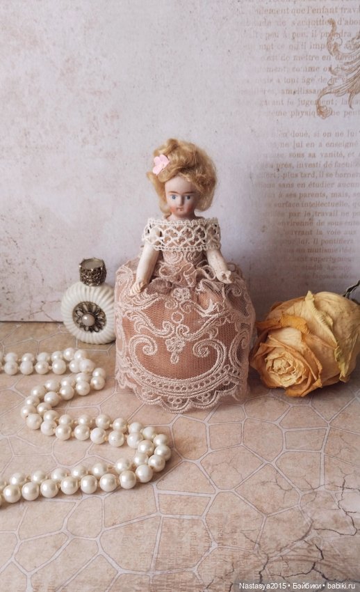 Игольница half doll Антуанетта