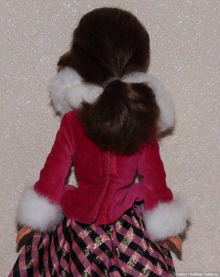 Winter Rhapsody Barbie Doll 1996 (брюнетка) (фото 4)