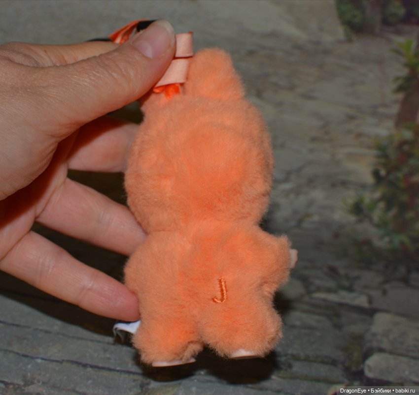 Labubu the Monsters Pin for Love J (фото 2)
