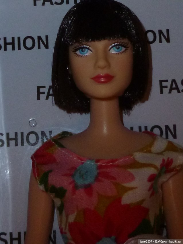 Defa Lucy Fashion новая с родным аутфитом и дополнительной одеждой (размер Барби) (фото 6)