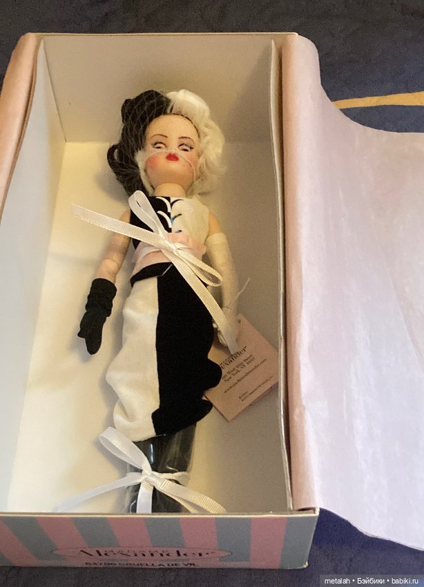 Кукла Круэлла де Виль от бренда Madame Alexander (фото 2)
