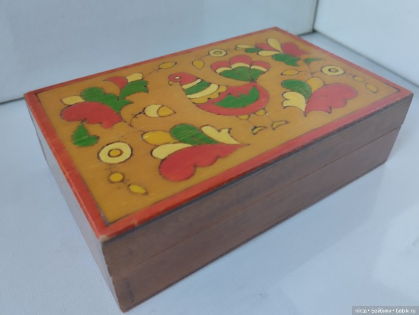 Деревянная шкатулка СССР для кукольных сокровищ (фото 2)