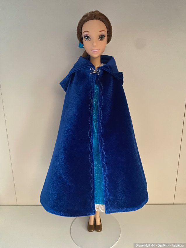 Белль в голубом платье от Disney Store (2010)