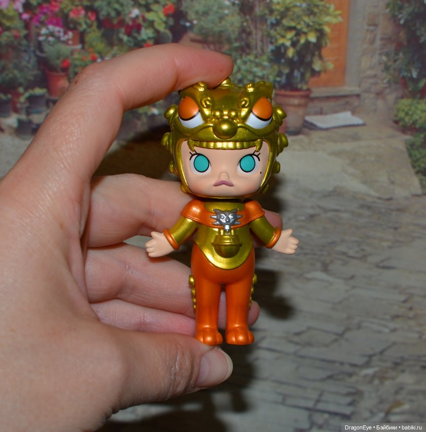 Дракон Popmart Molly Court Auspicious Beast Series №6
