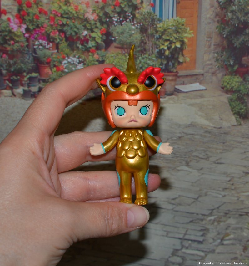 Дракон Popmart Molly Court Auspicious Beast Series №4