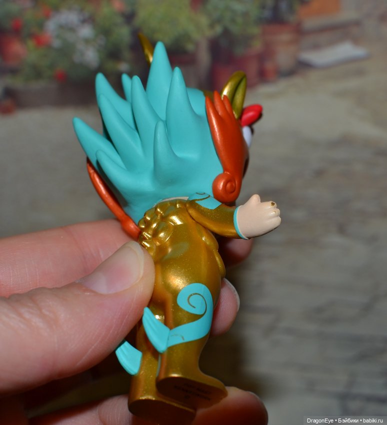 Дракон Popmart Molly Court Auspicious Beast Series №4