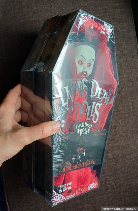 Лилит от Living dead dolls (фото 2)