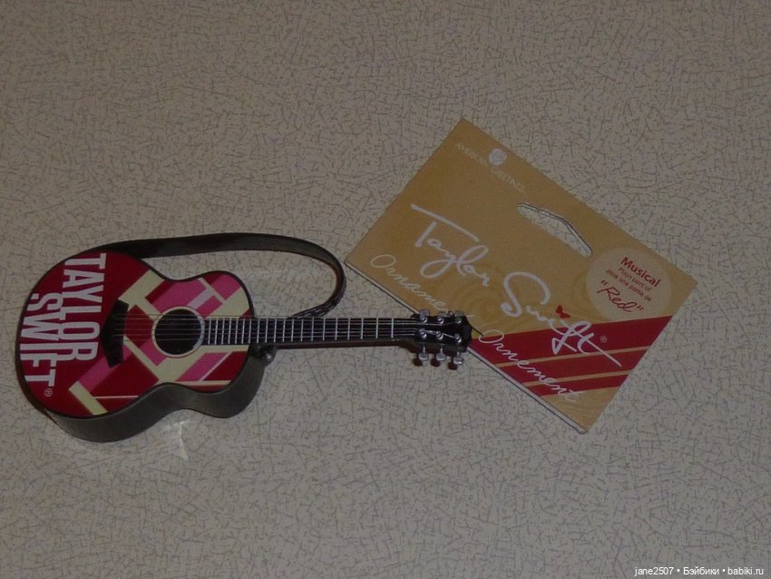 Редкая коллекционная гитара Taylor Swift “Red” American Greetings Music Christmas Ornament