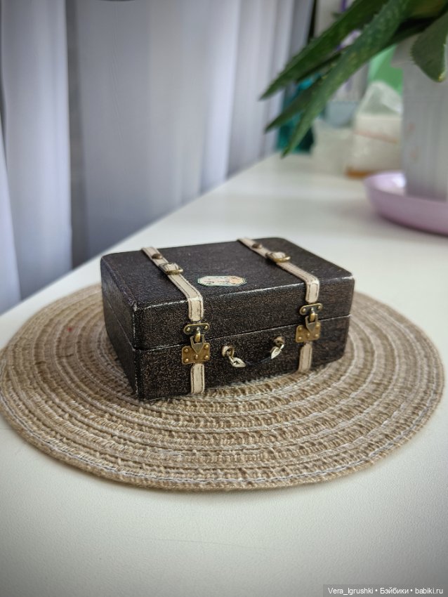 Чемодан аксессуар для кукол и игрушек (фото 3)