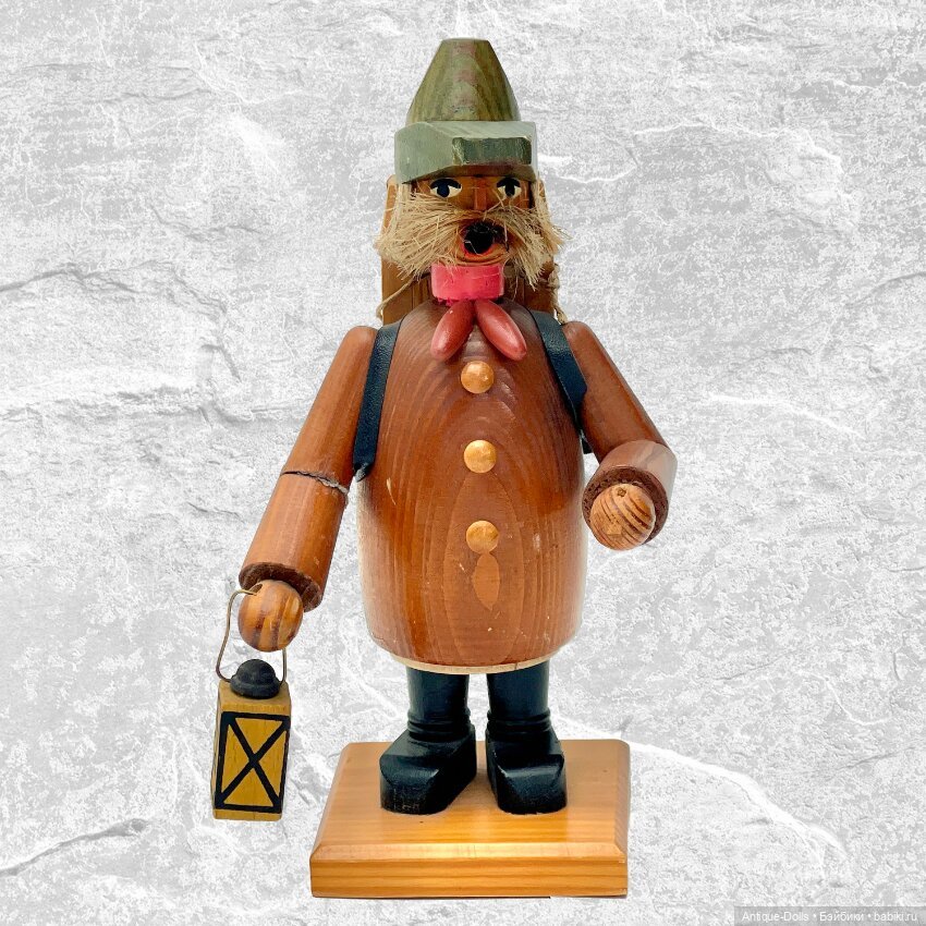 Коллекционная деревянная фигурка Räuchermann Martin из Саксонского Эрцгебирге