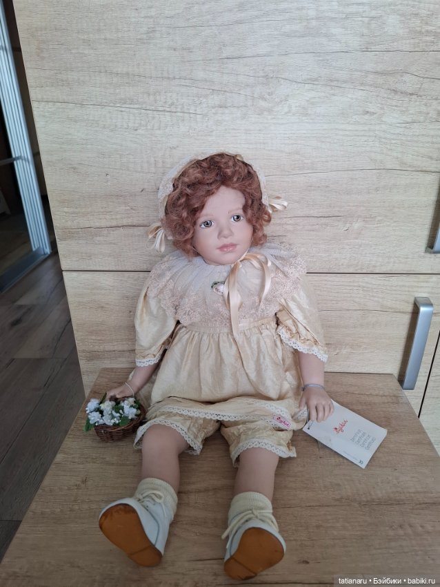 Bernadette ( Бернадет), коллекционная виниловая кукла