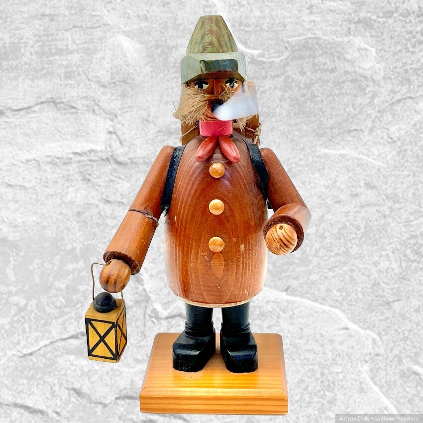 Коллекционная деревянная фигурка Räuchermann Martin из Саксонского Эрцгебирге