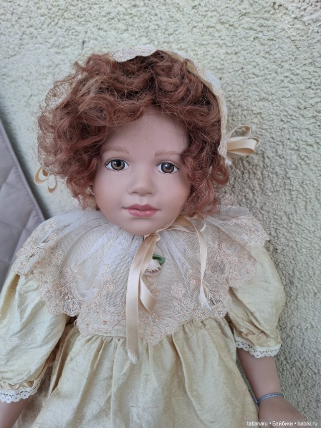 Bernadette ( Бернадет), коллекционная виниловая кукла