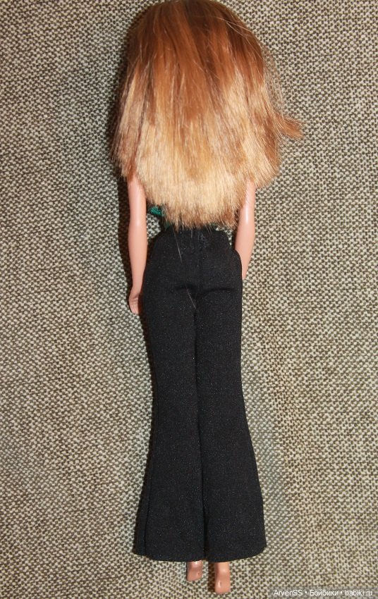Зеленоглазая суперстарка Style Barbie, Dark blonde (1998) с нюансом (фото 6)