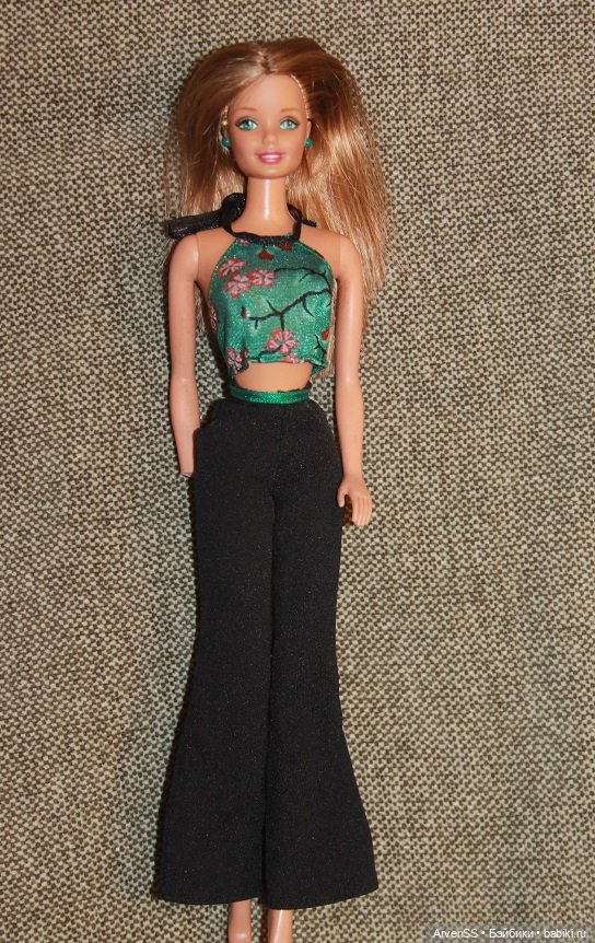 Зеленоглазая суперстарка Style Barbie, Dark blonde (1998) с нюансом (фото 3)
