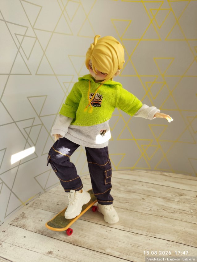 Футболки и толстовки для Zack Event и подобных кукол (фото 4)