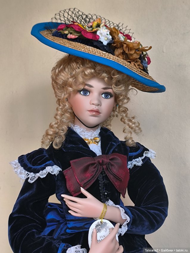 Яркая Eliza Blue от Jan McLean