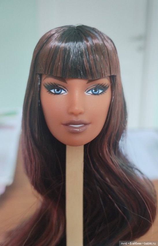 Голова Анна-Лара из набора You Create Barbie Basics Neutral Kit 001