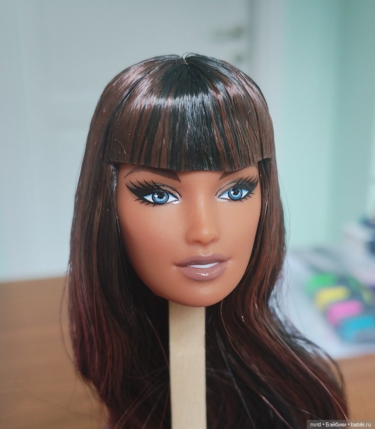 Голова Анна-Лара из набора You Create Barbie Basics Neutral Kit 001 (фото 4)