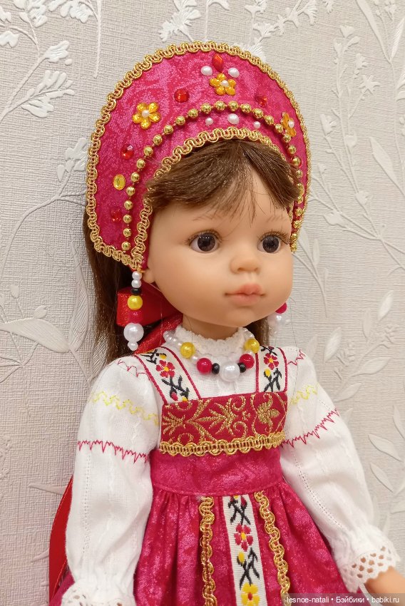 Русский народный костюм для Паолы Рейна (фото 7)
