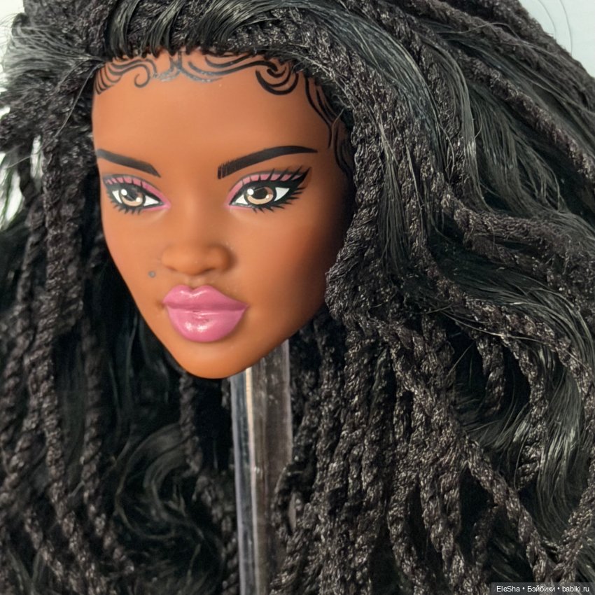 Голова Эль из набора You Create Barbie Basics (фото 3)