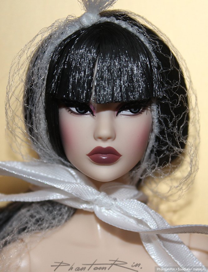 Gina Yao - "The September Issue" (JHD Toys)