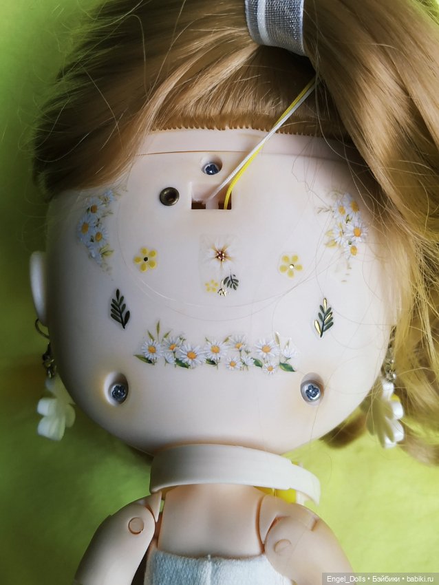 Кастомная кукла Блайз Эмили в наушниках (Custom Blythe) (фото 7)