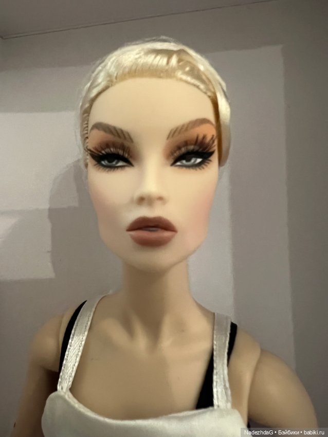 Anais Perrin The Jason Wu , Анаис Перрин