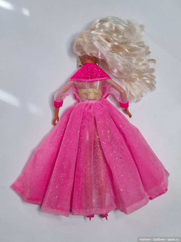 Кукла Синди Sindy I Love Glitter Nails Hasbro (фото 4)