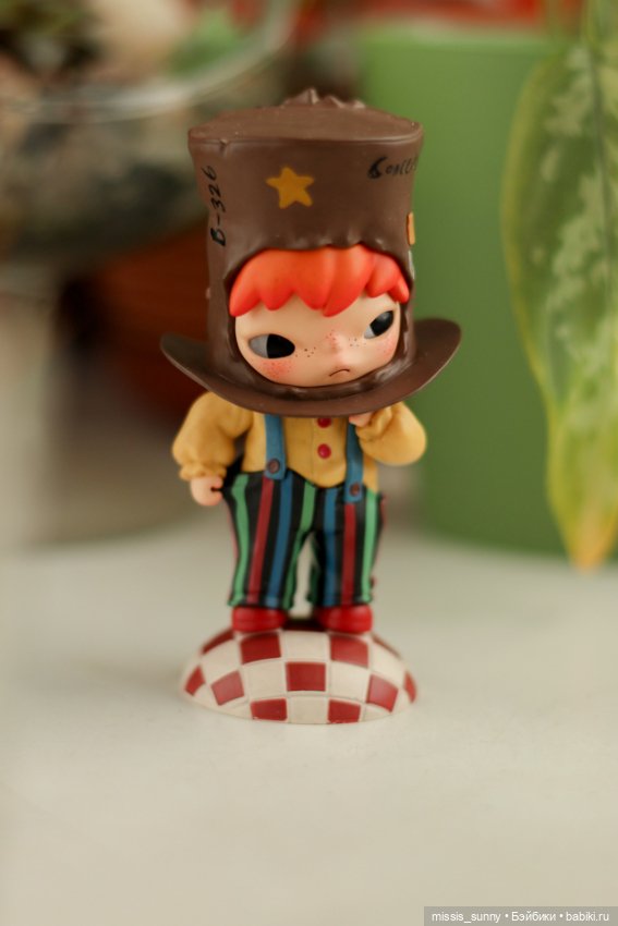 Фигурка PopMart Hirono "The conceited man" из серии "Маленький принц"