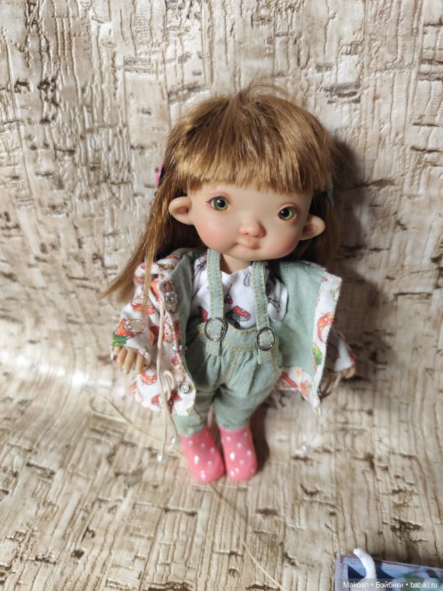 Большой лот качественной одежды для кукол 15-17 см ростом типа meadow doll, irrealdoll и похожих (фото 5)