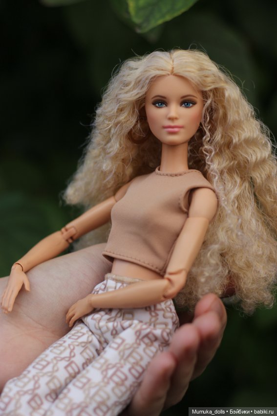 Barbie Basics 07 — Игровые куклы (фото 5)