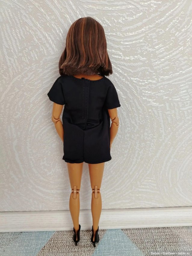 Barbie Basics азиатка Кит в родном аутфите (фото 2)