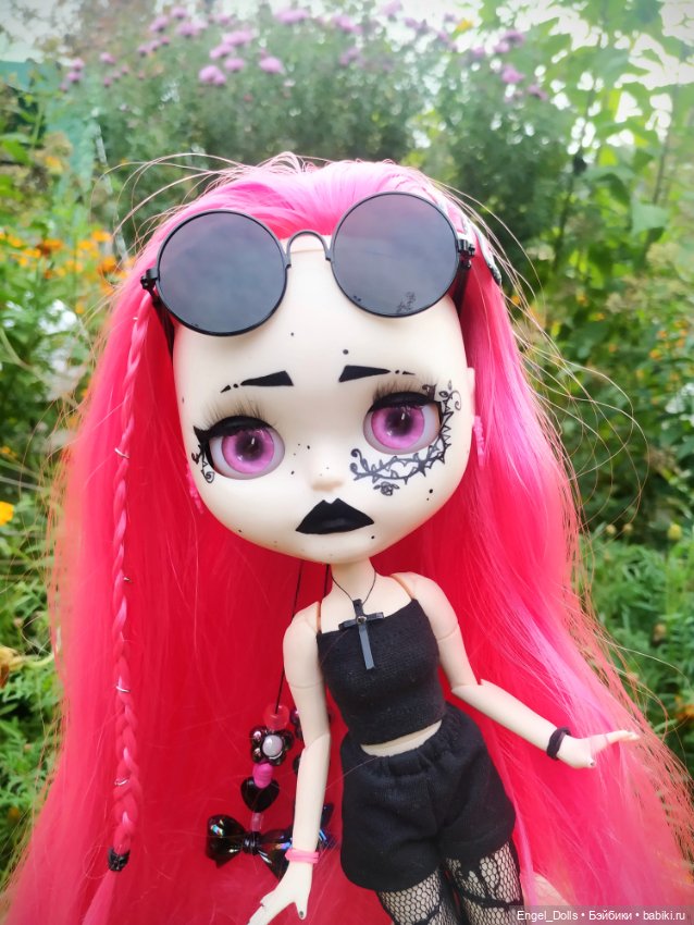 Кастомная Блайз Эмма-Роуз в стиле Альт-Гот (Custom Blythe) с шарниром (фото 3)