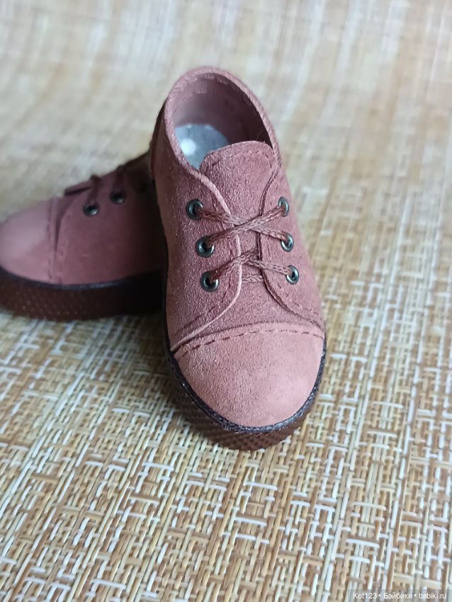 Кеды для Руби Ред Ruby Red Fashion Friends (фото 3)