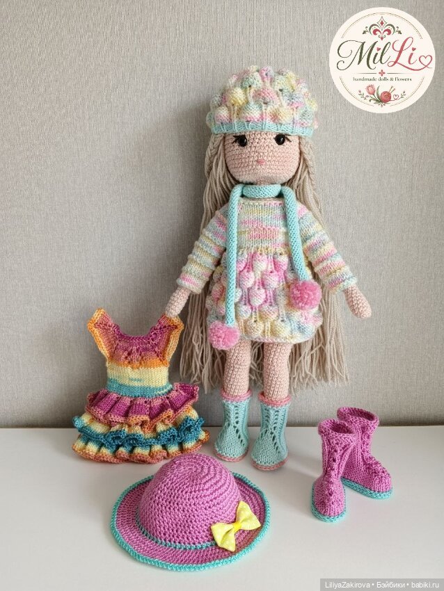 Вязаная игровая кукла со сменной одежкой ручной работы на проволочном каркасе (фото 2)