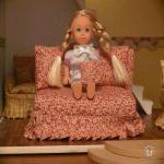 Еще один диванчик для мелких куколок