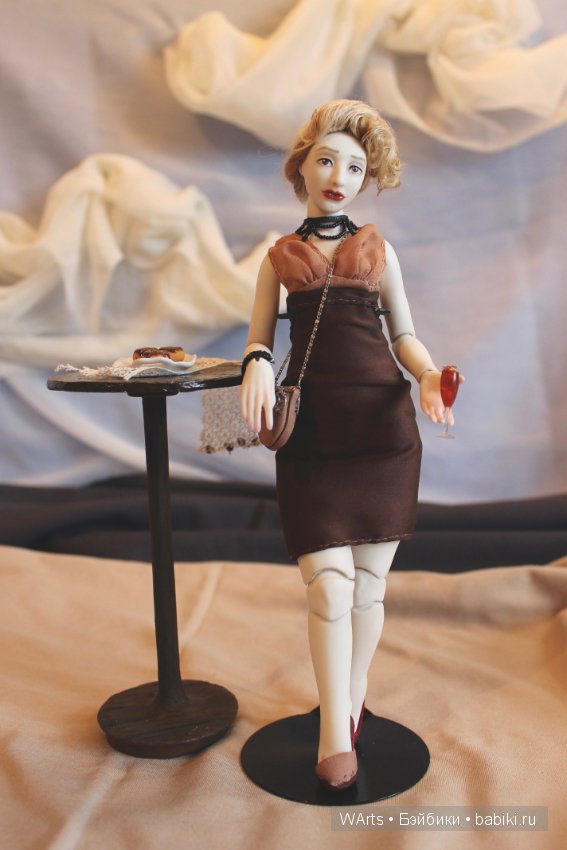 Всем хочется на пляж. Шарнирная кукла