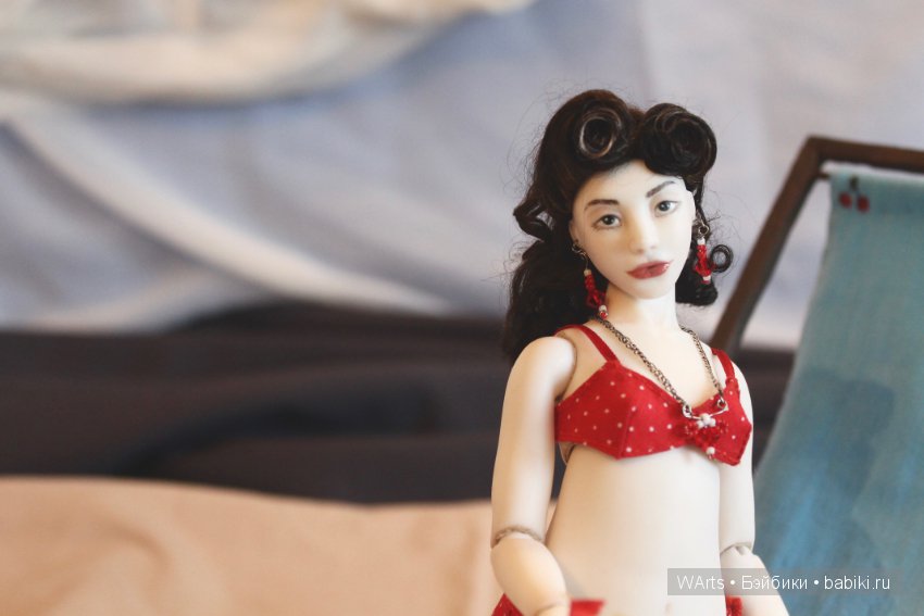 Всем хочется на пляж. Шарнирная кукла