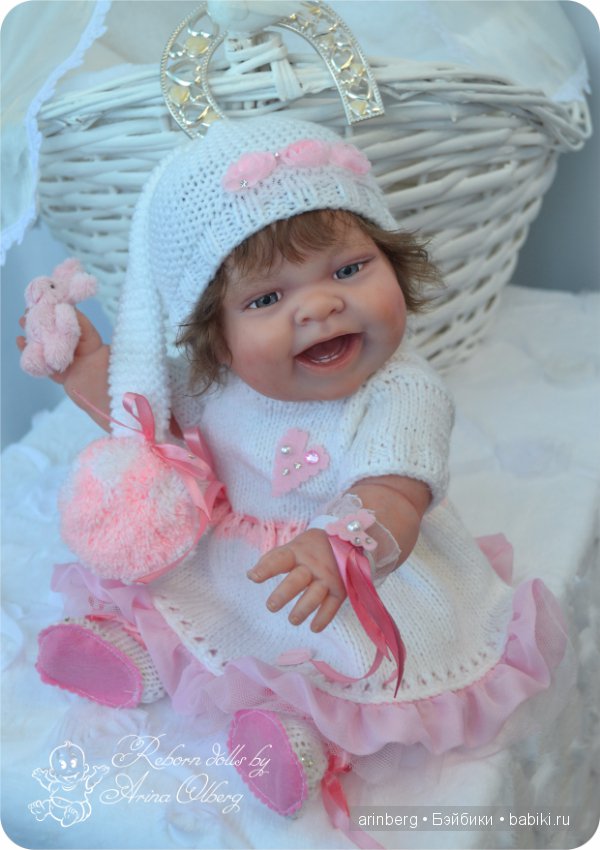 Счастливая девочка реборн Алиса