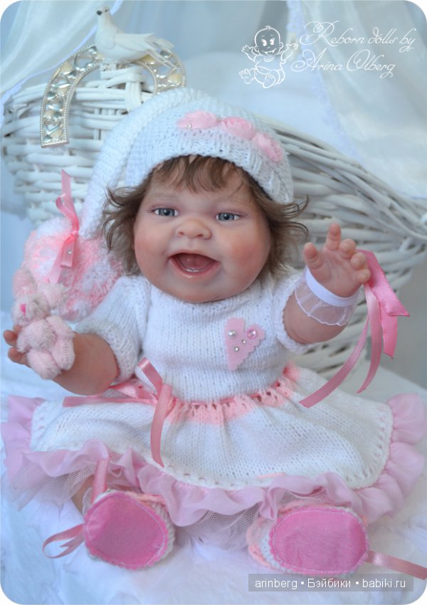 Счастливая девочка реборн Алиса