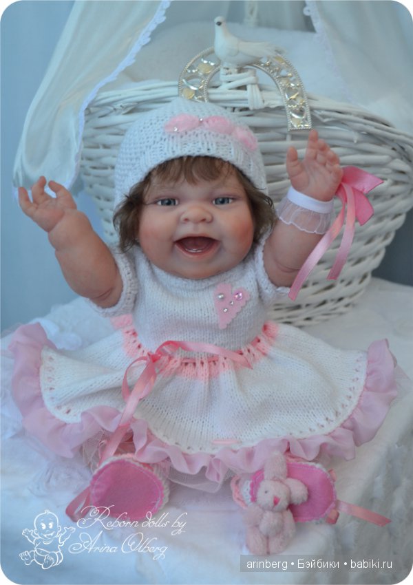 Счастливая девочка реборн Алиса
