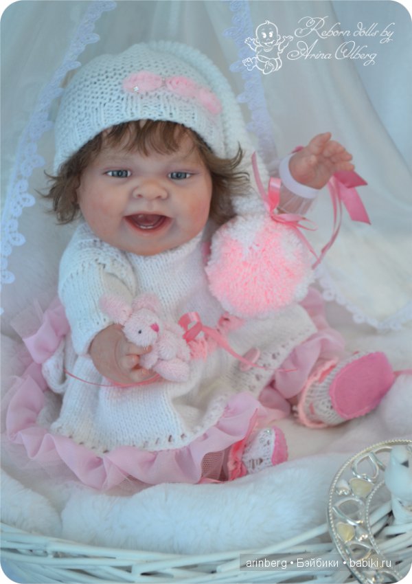 Счастливая девочка реборн Алиса